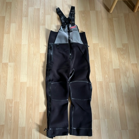 Stormr Strykr Bibs - Men’s Small - Picture 2 of 9